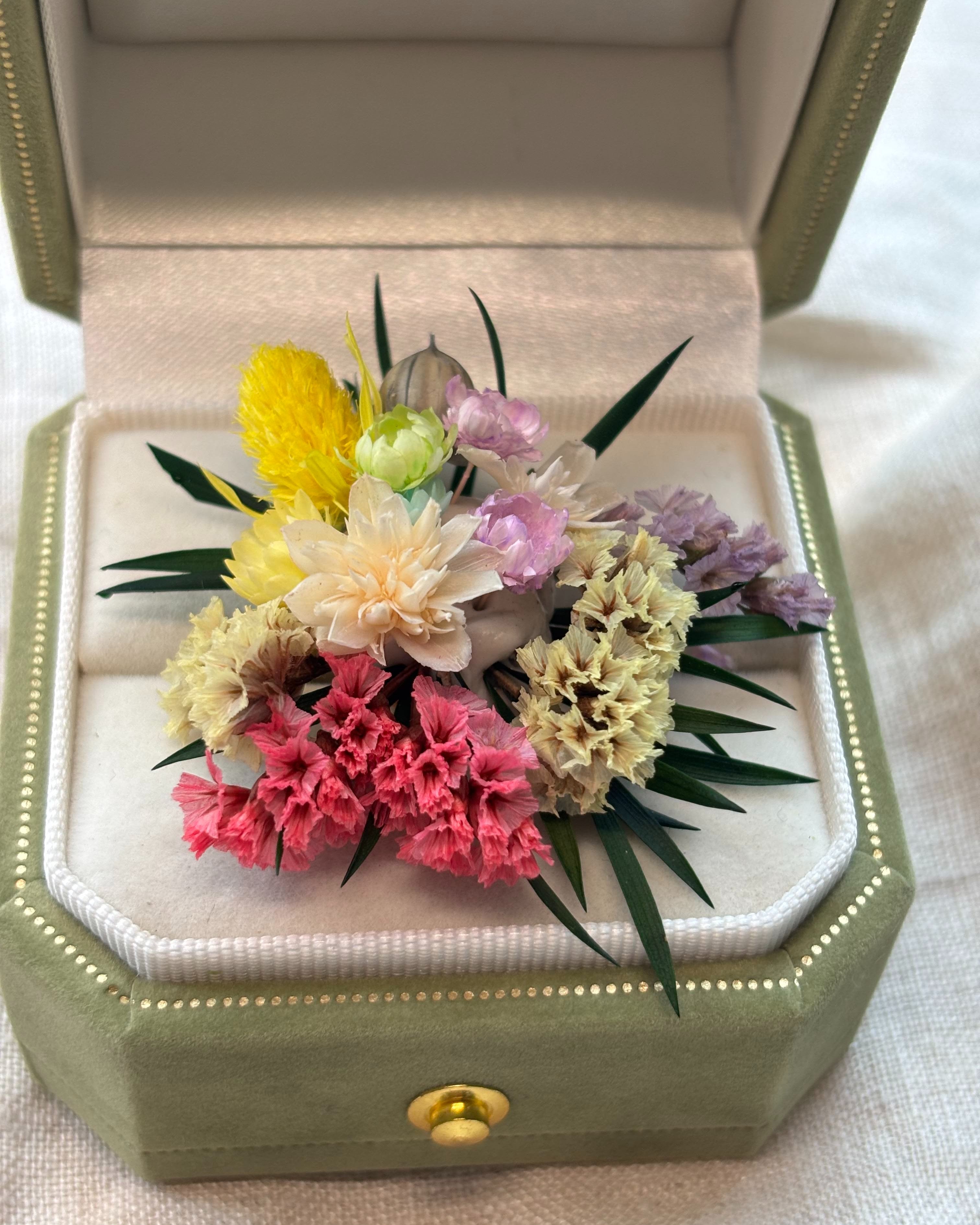 "Artisan’s Surprise" Preserved Flower Ring | Handcrafted Unique Wildflower Bouquet - Eco Perennial | Realistic Faux Silk Flowers for Home Decor - Eco Perennial