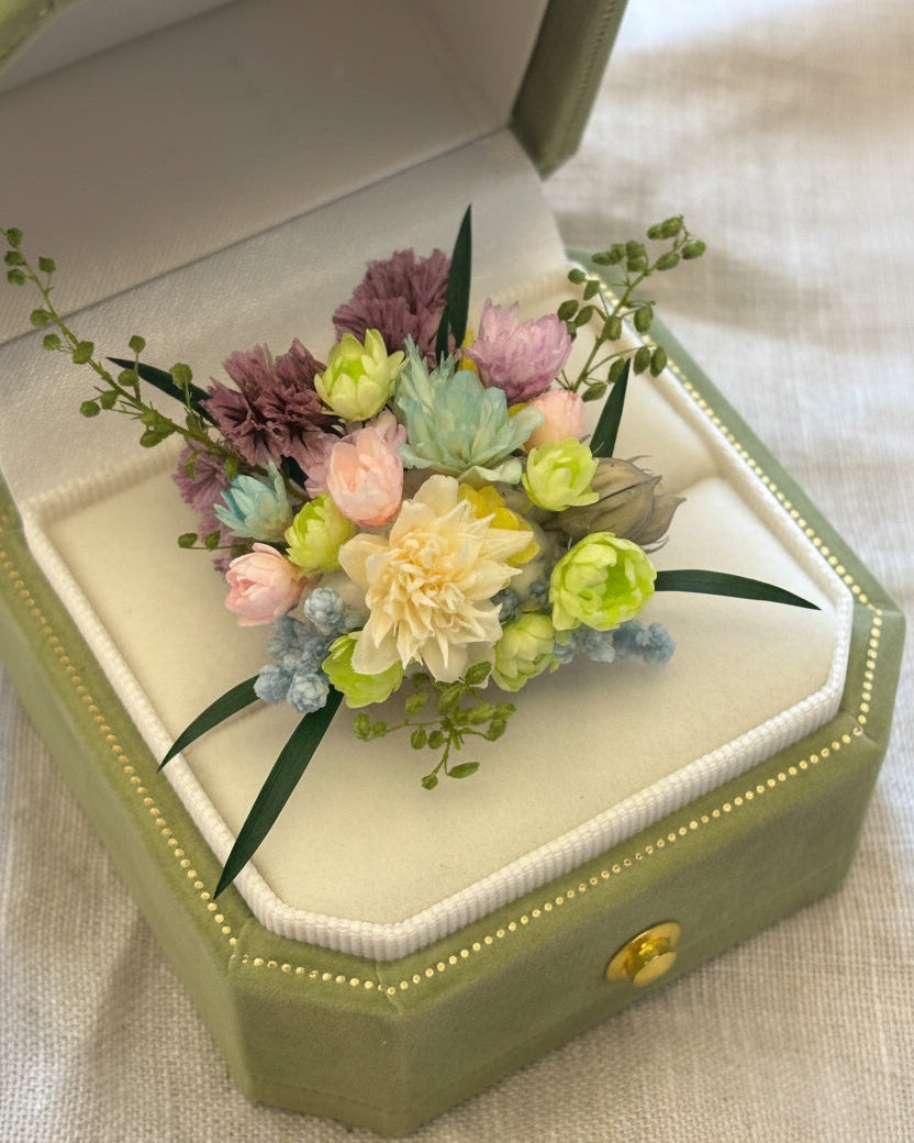 "Artisan’s Surprise" Preserved Flower Ring | Handcrafted Unique Wildflower Bouquet - Eco Perennial | Realistic Faux Silk Flowers for Home Decor - Eco Perennial