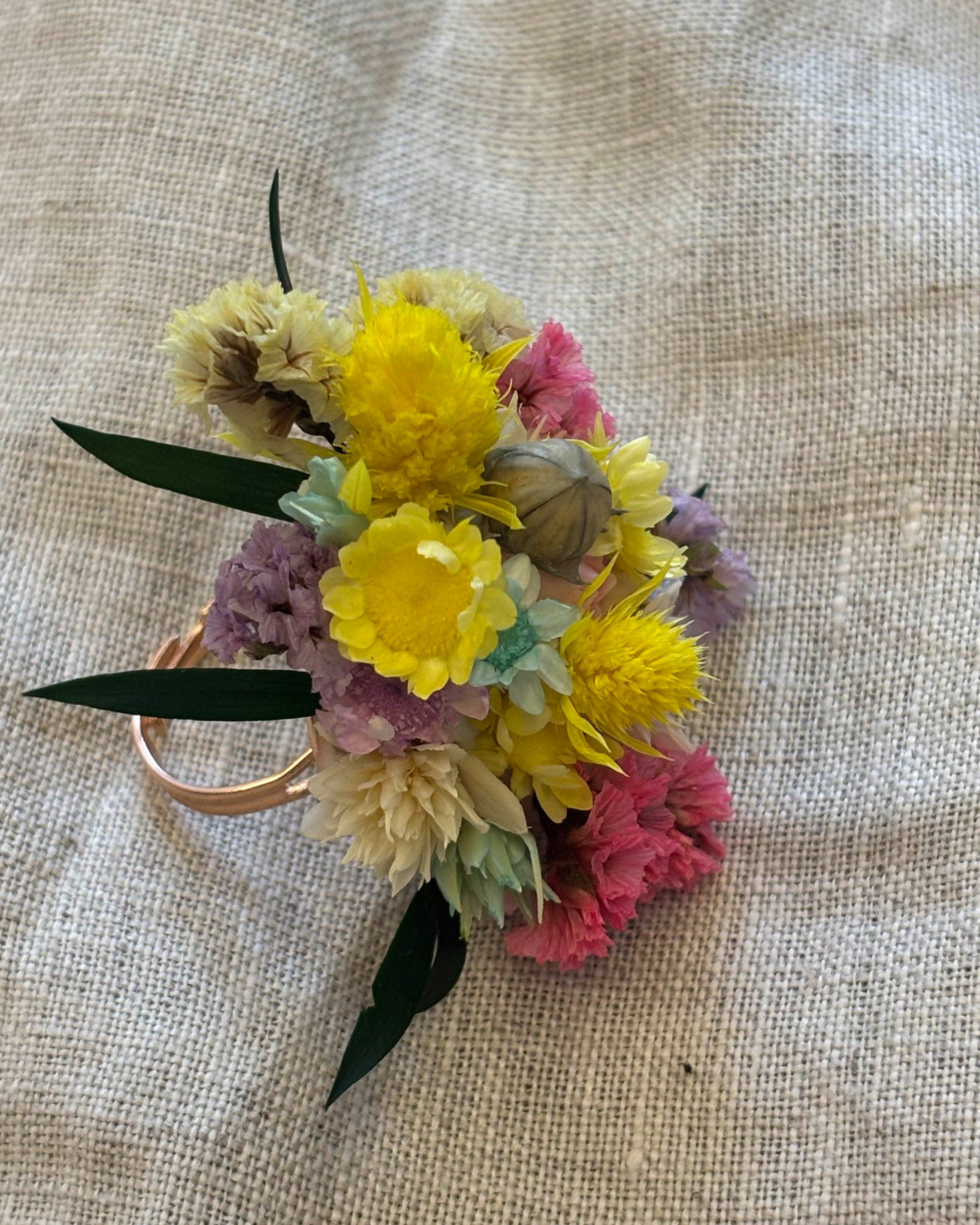 "Artisan’s Surprise" Preserved Flower Ring | Handcrafted Unique Wildflower Bouquet - Eco Perennial | Realistic Faux Silk Flowers for Home Decor - Eco Perennial
