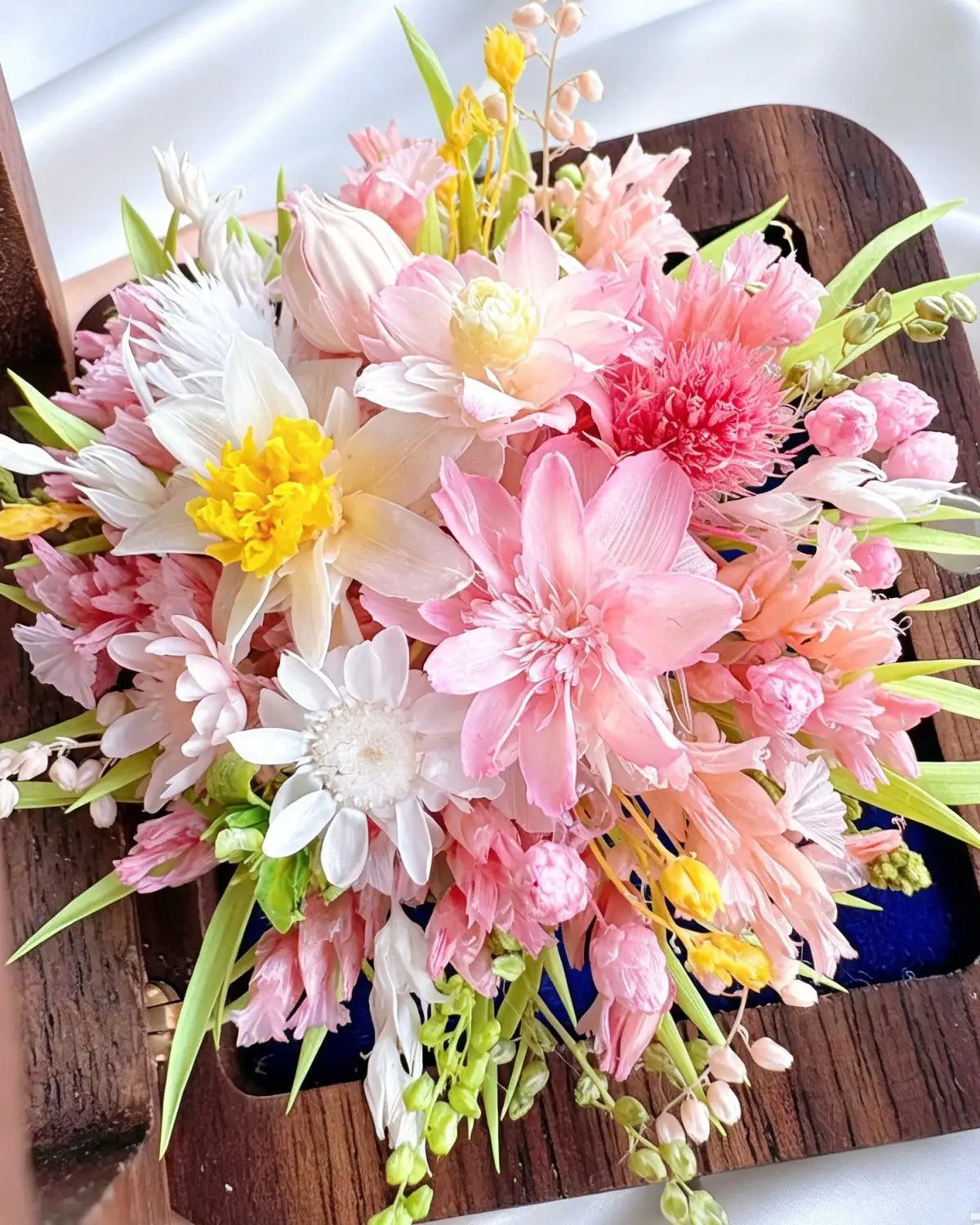 Handcrafted Preserved Flower Ring | ’Secret Garden’ Bouquet - Eco Perennial - Pink/Yellow - Jewelry