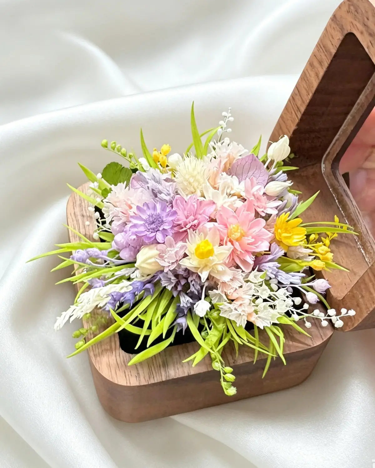 Handcrafted Preserved Flower Ring | ’Secret Garden’ Bouquet - Eco Perennial - Purple/Green/White - Jewelry