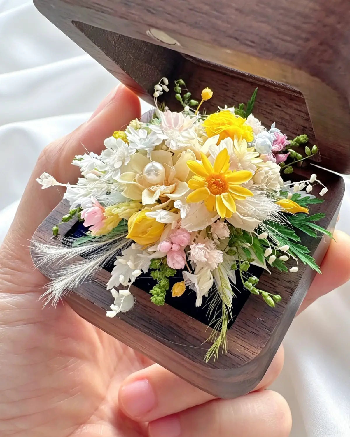 Handcrafted Preserved Flower Ring | ’Secret Garden’ Bouquet - Eco Perennial - White/Yellow/Green - Jewelry