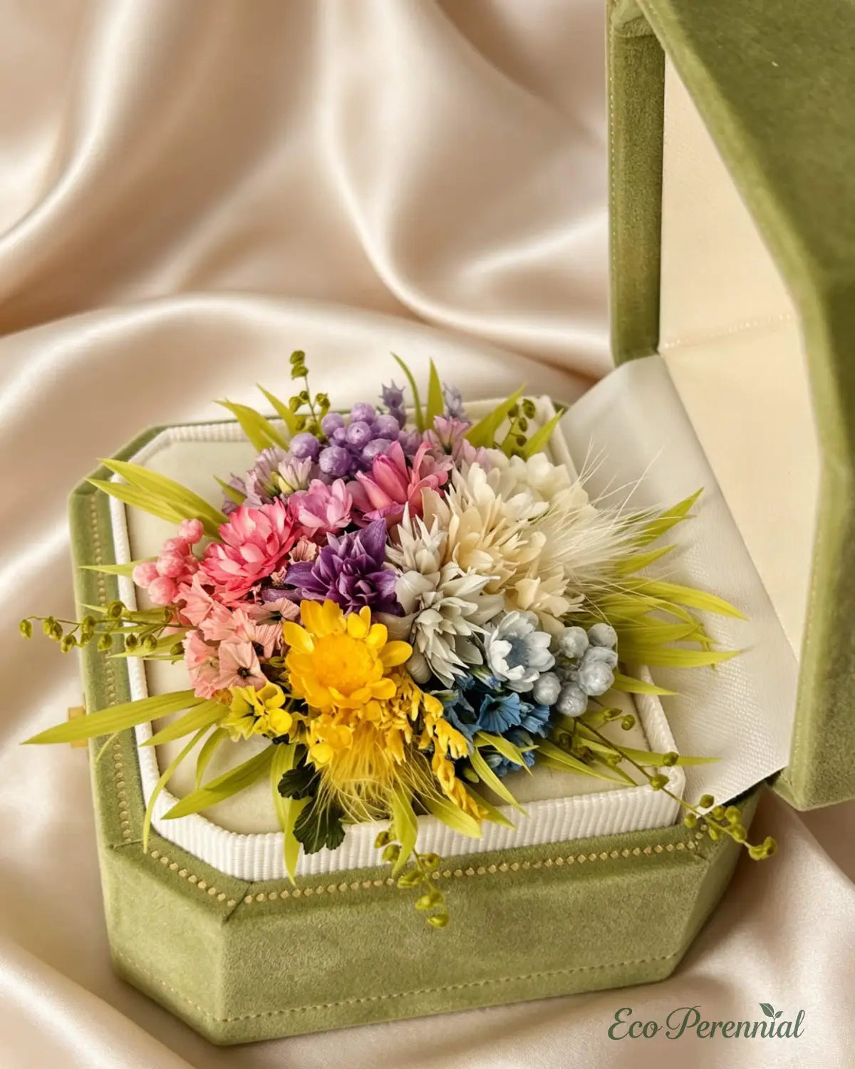 Handcrafted Preserved Flower Ring | ’Secret Garden’ Wild Garden Series - Eco Perennial - Jewelry
