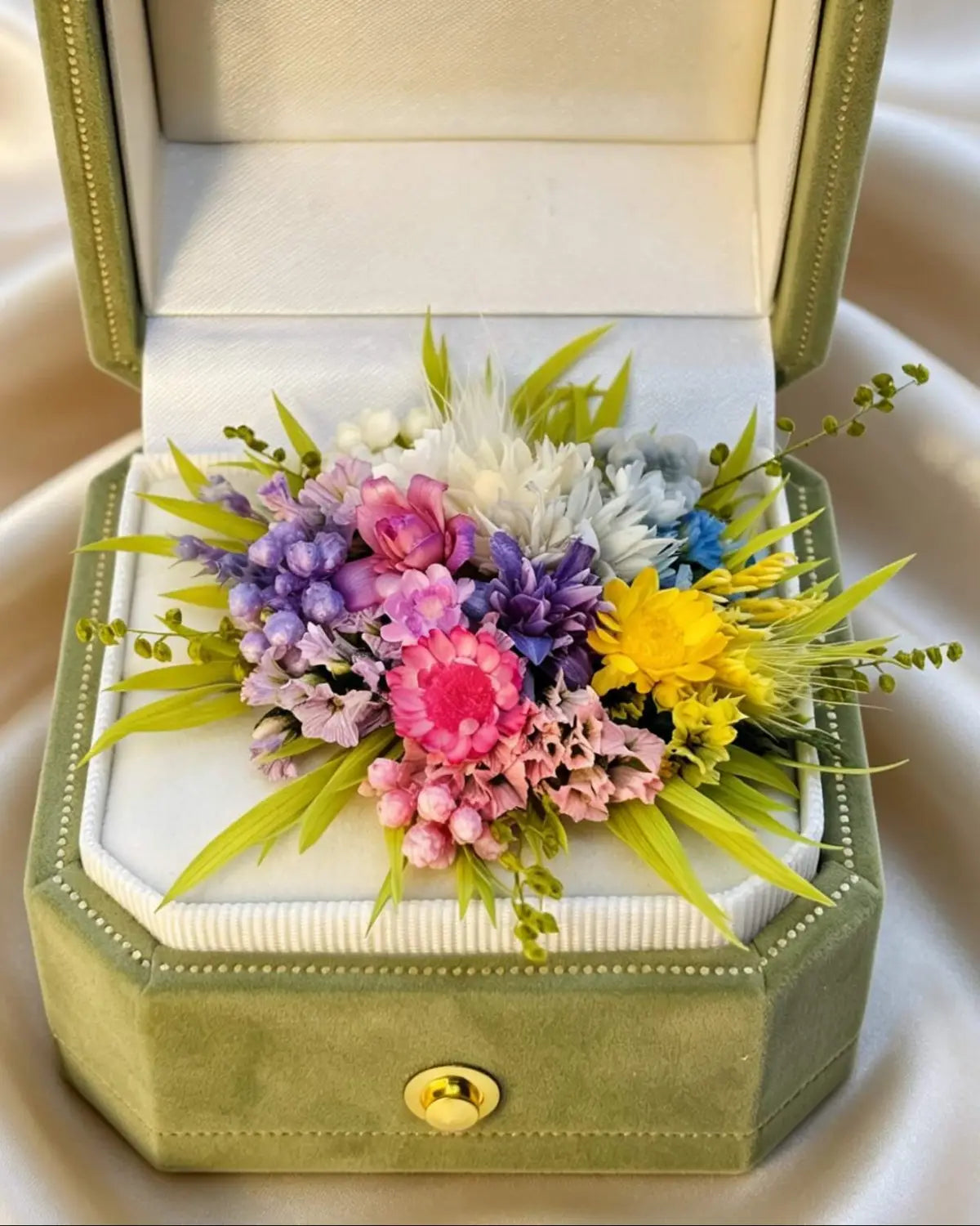 Handcrafted Preserved Flower Ring | ’Secret Garden’ Wild Garden Series - Eco Perennial - Multicolor - Jewelry
