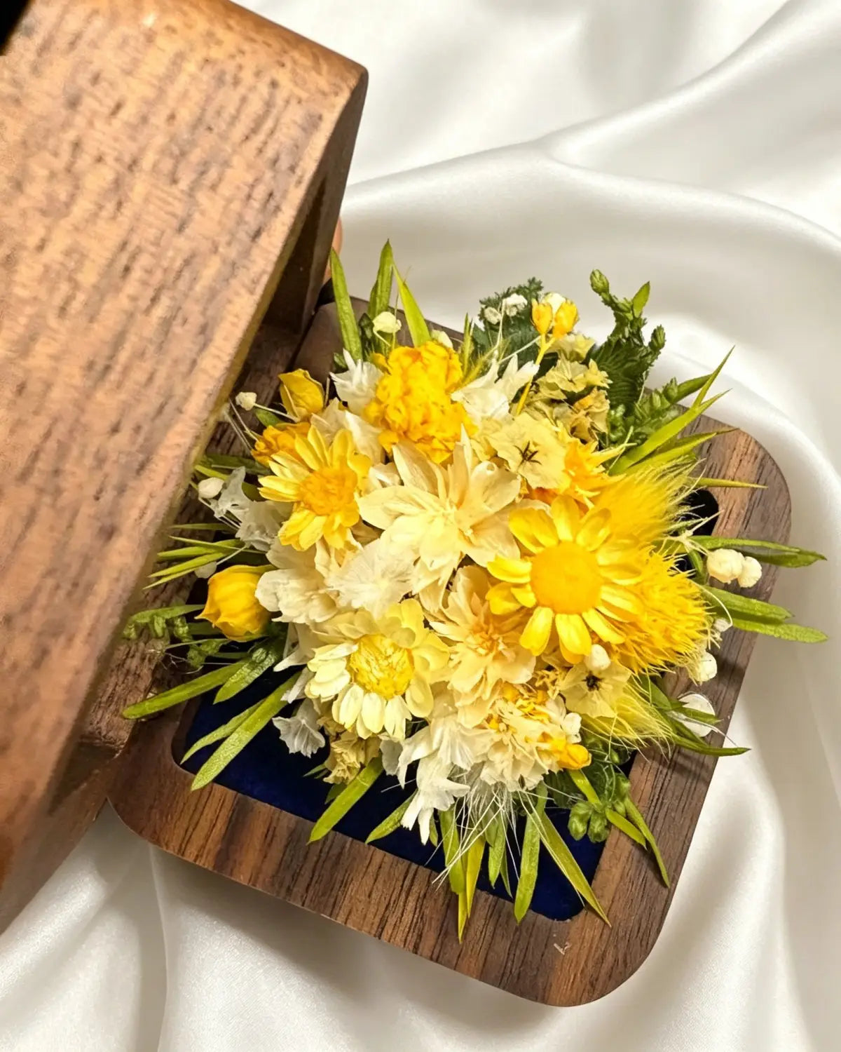 Handcrafted Preserved Flower Ring | ’Secret Garden’ Bouquet - Eco Perennial - Yellow/Green - Jewelry
