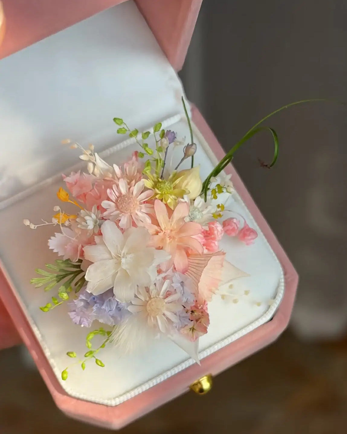 Pastel Meadow Preserved Flower Ring – Handcrafted Eternal Floral Jewelry Multicolor | Realistic Faux Silk Flowers for Home Decor - Eco Perennial