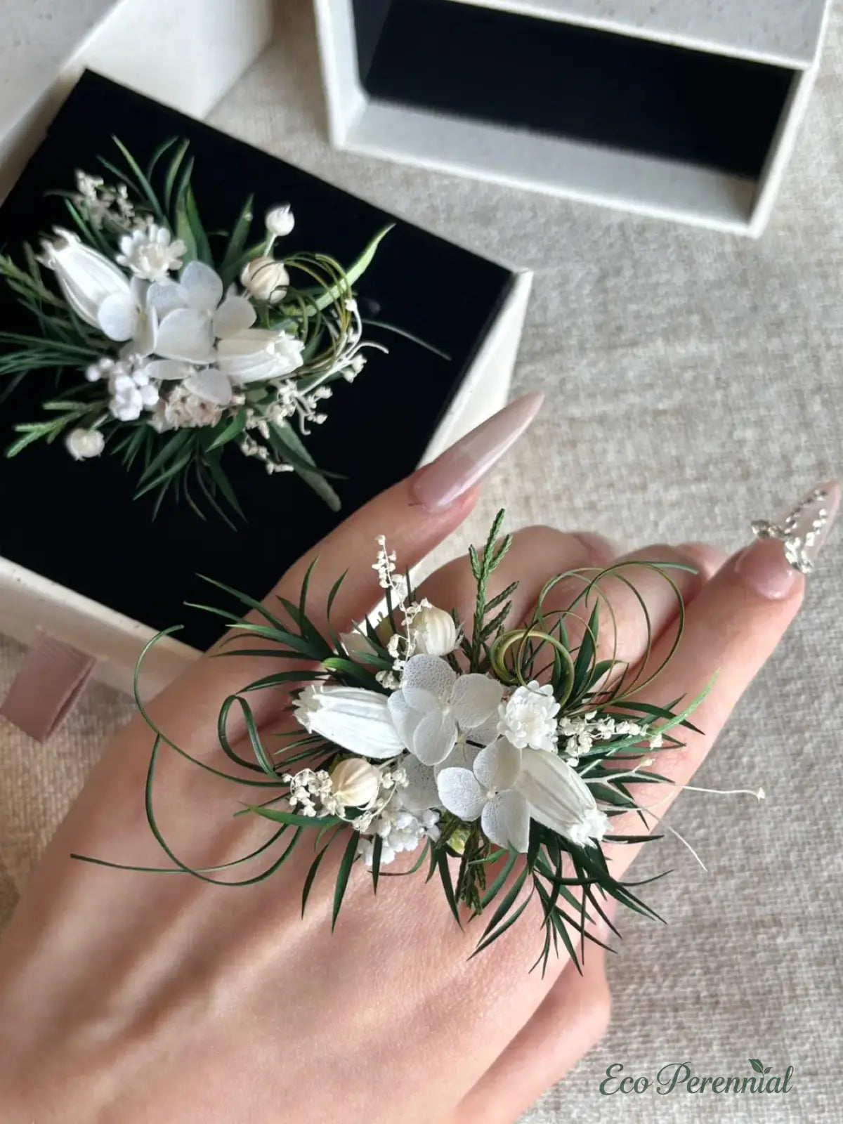 White Garden Preserved Flower Ring – Handcrafted Bridal Floral Jewelry White Green | Realistic Faux Silk Flowers for Home Decor - Eco Perennial