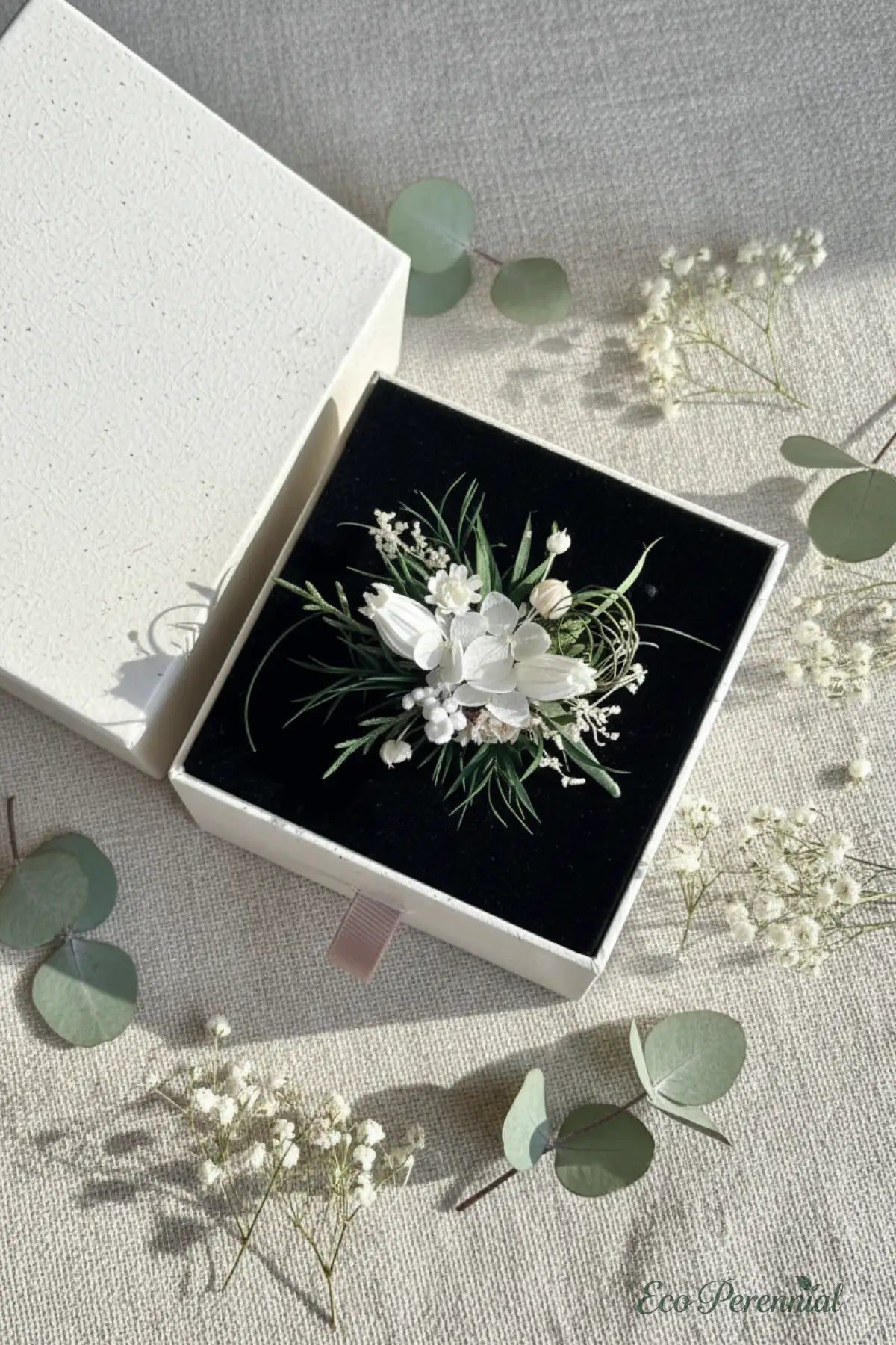 White Garden Preserved Flower Ring – Handcrafted Bridal Floral Jewelry | Realistic Faux Silk Flowers for Home Decor - Eco Perennial